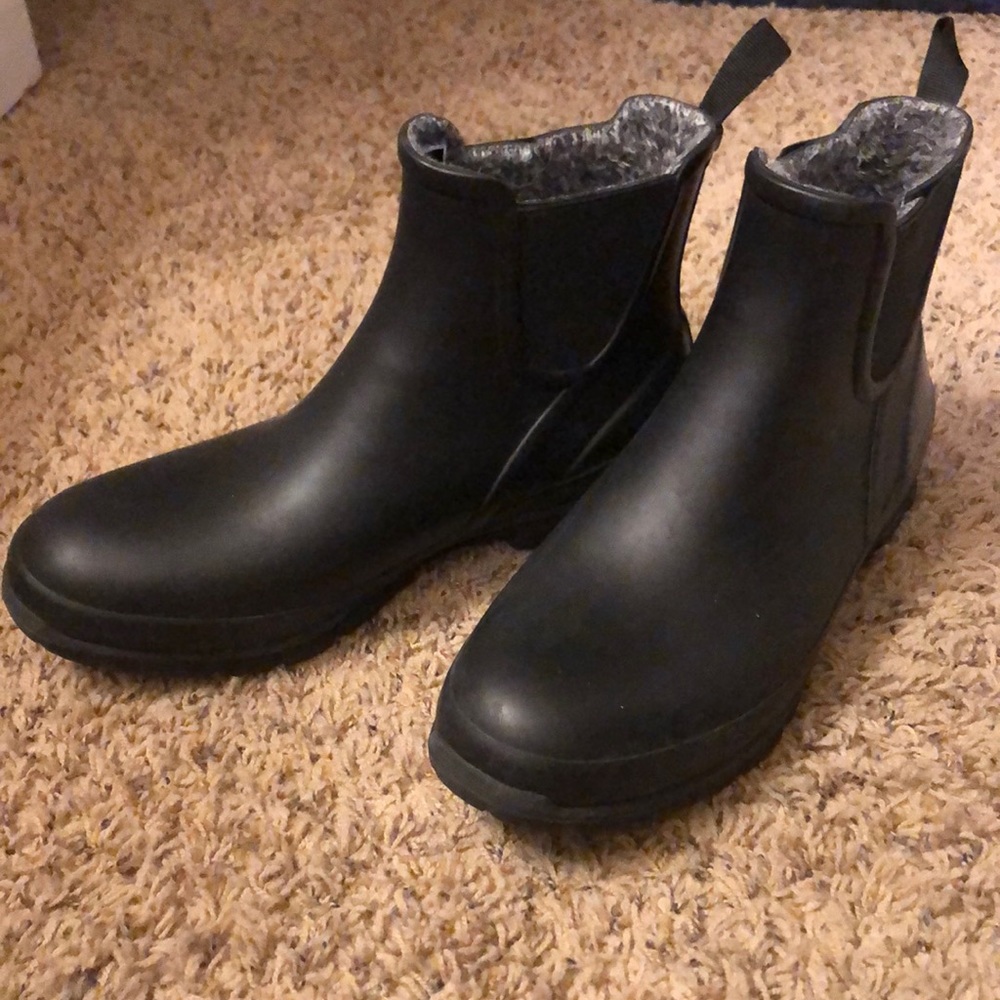 Excellent condition Bogs Amanda warm rain boots